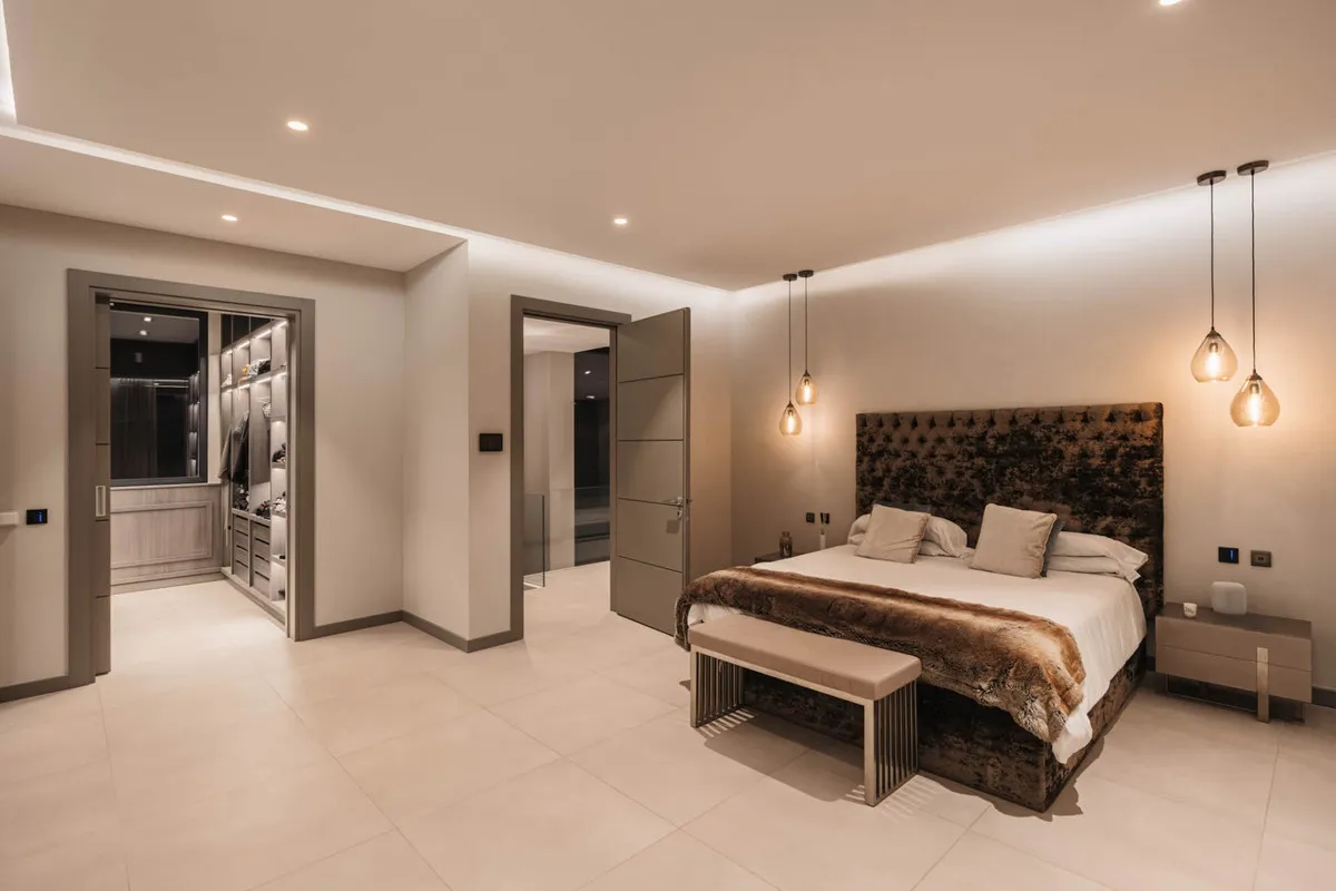 2fa7fa30-452f-46aa-9ab9-12ee38eee1dc