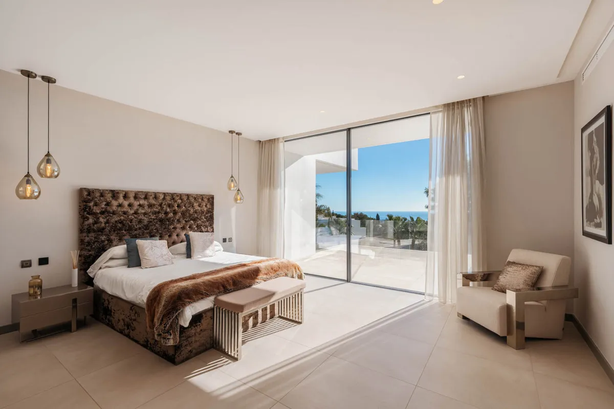 7d2bf32c-b9d5-4ffd-8146-1e9aca7e172a