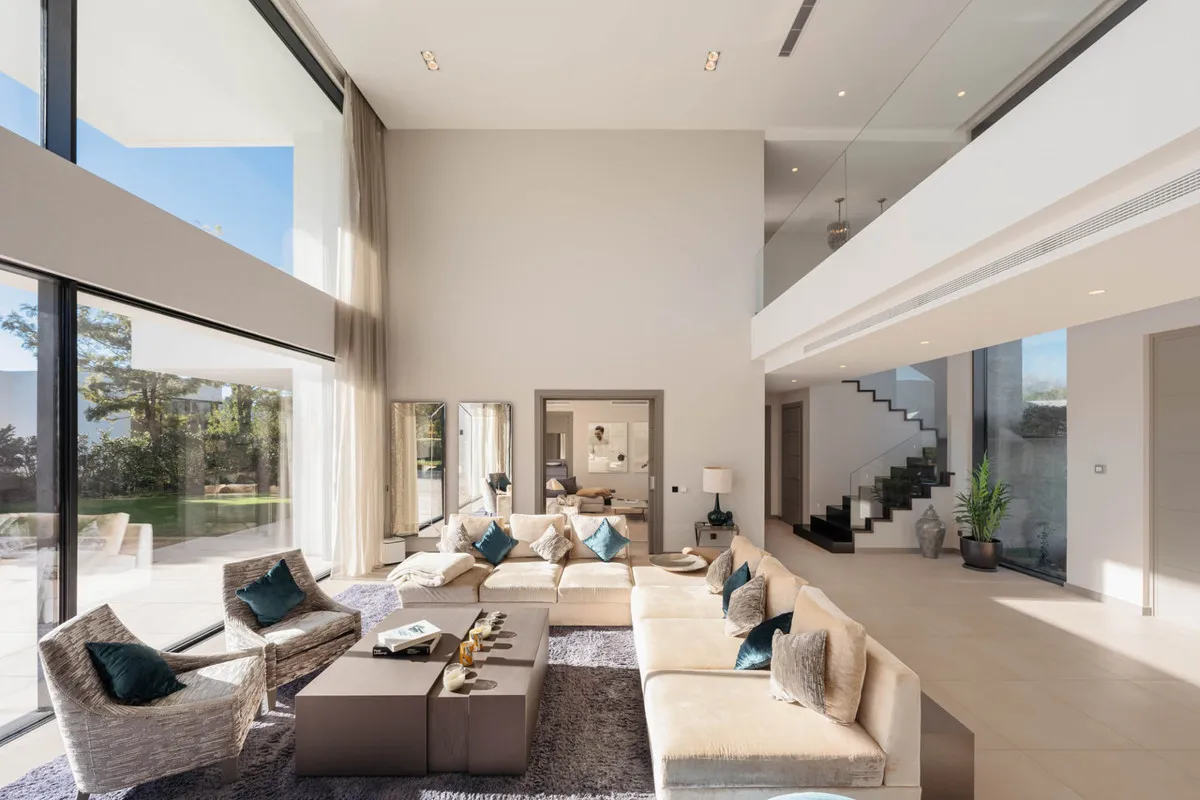 935bc182-9aaf-41bd-a131-8f4242676013