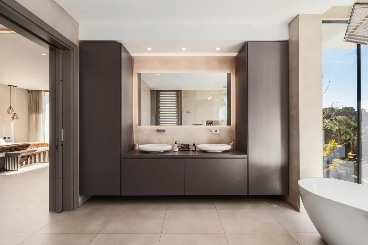 ec547e4c-2e6c-4340-a7f3-3cd1c72c1e55