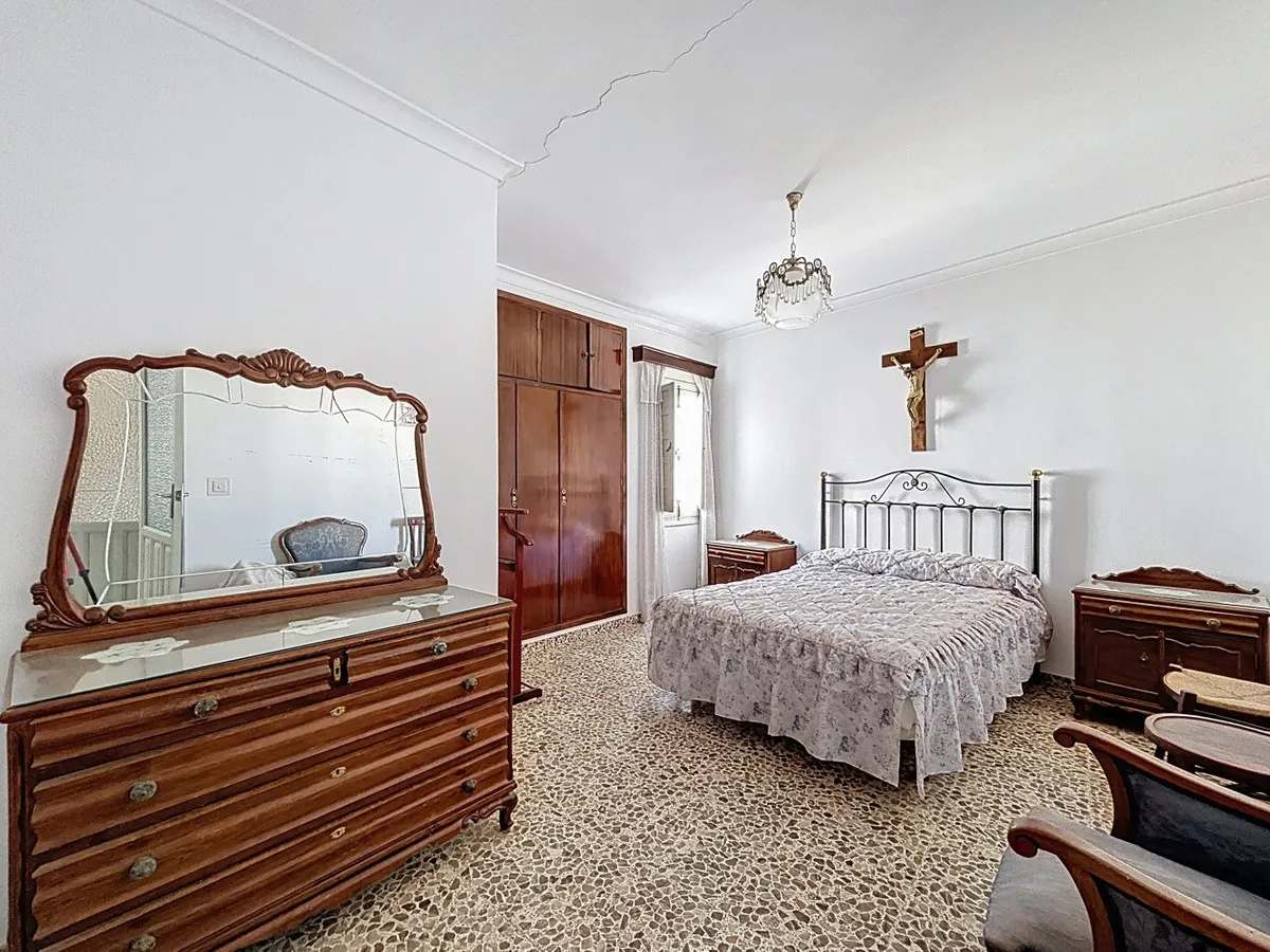 ec214bae-478a-46ed-8a8b-e1fa63e0e6d0