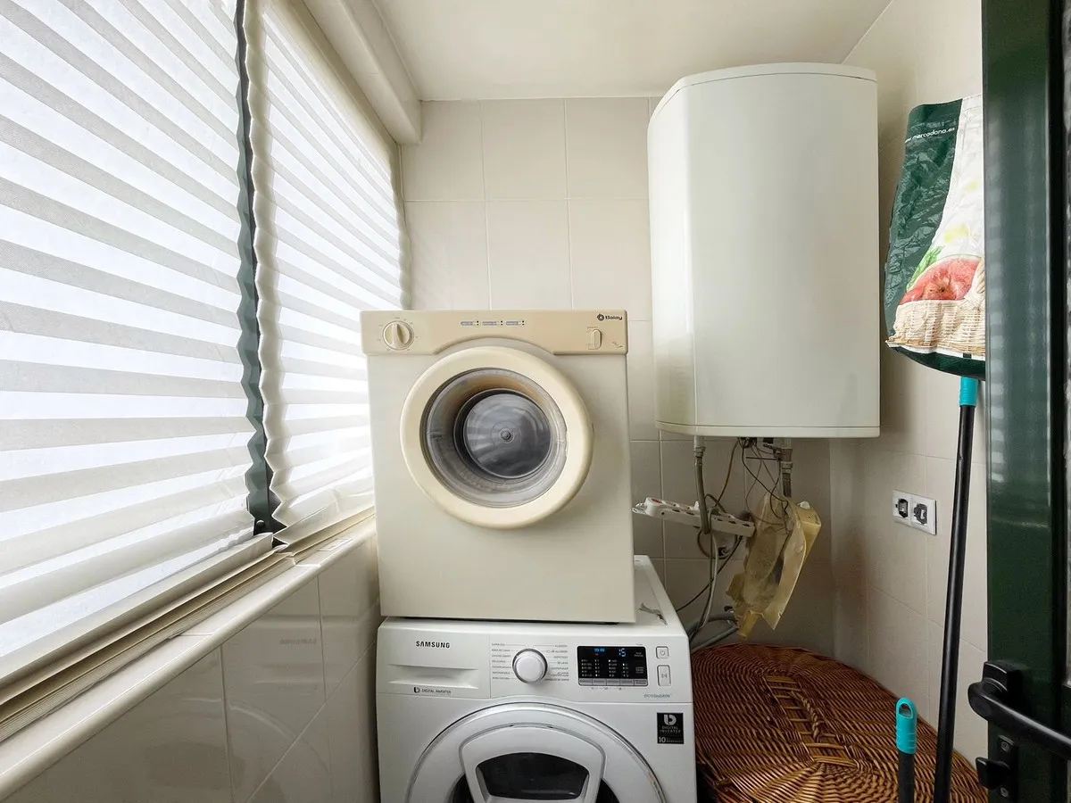 1ffad8db-72e8-428f-a170-4f78aed69f54