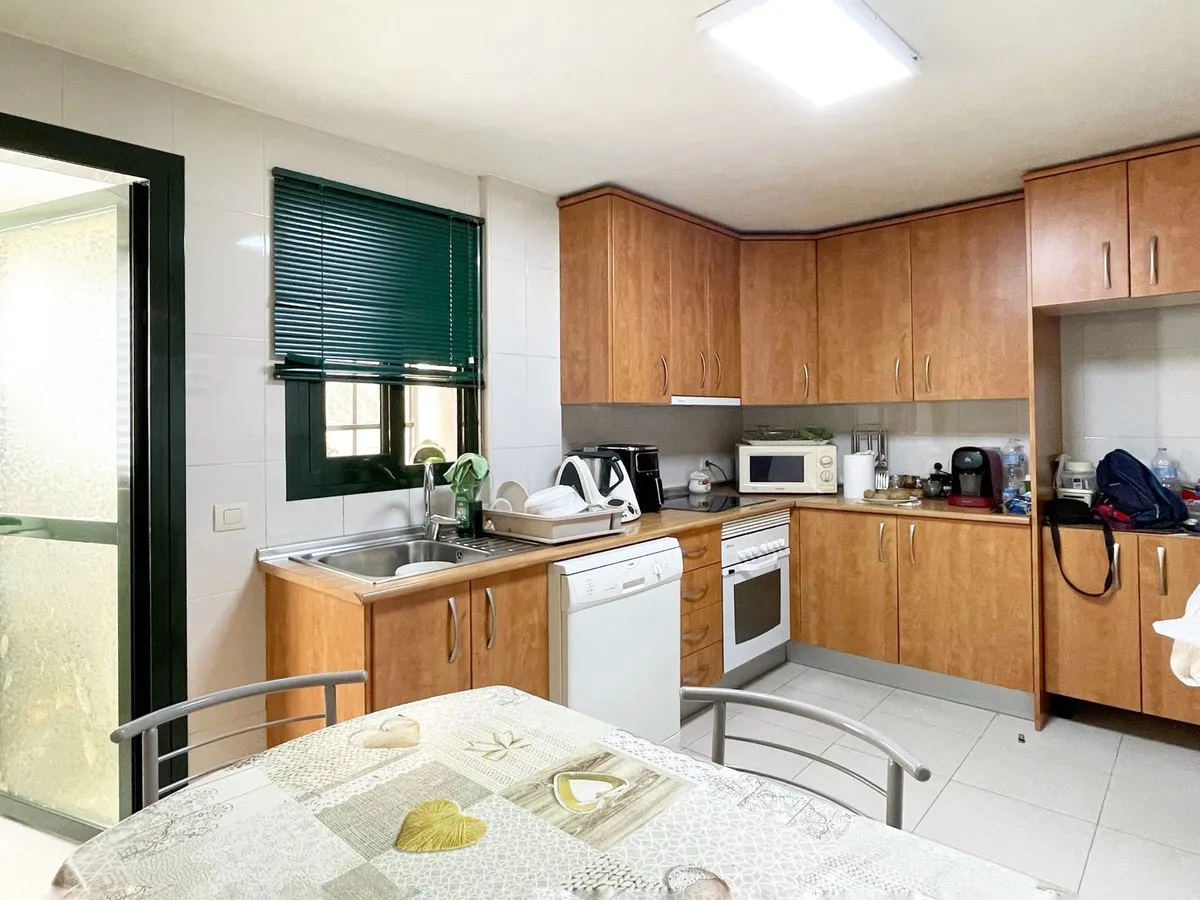 e81b5c02-8ac5-407e-88fa-a6c8ec559015