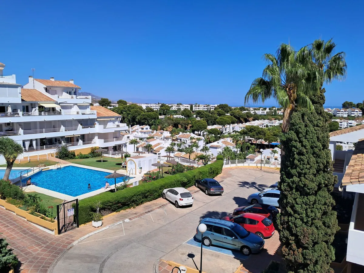 1e582860-b8fc-4370-b52b-d83ee7831c29