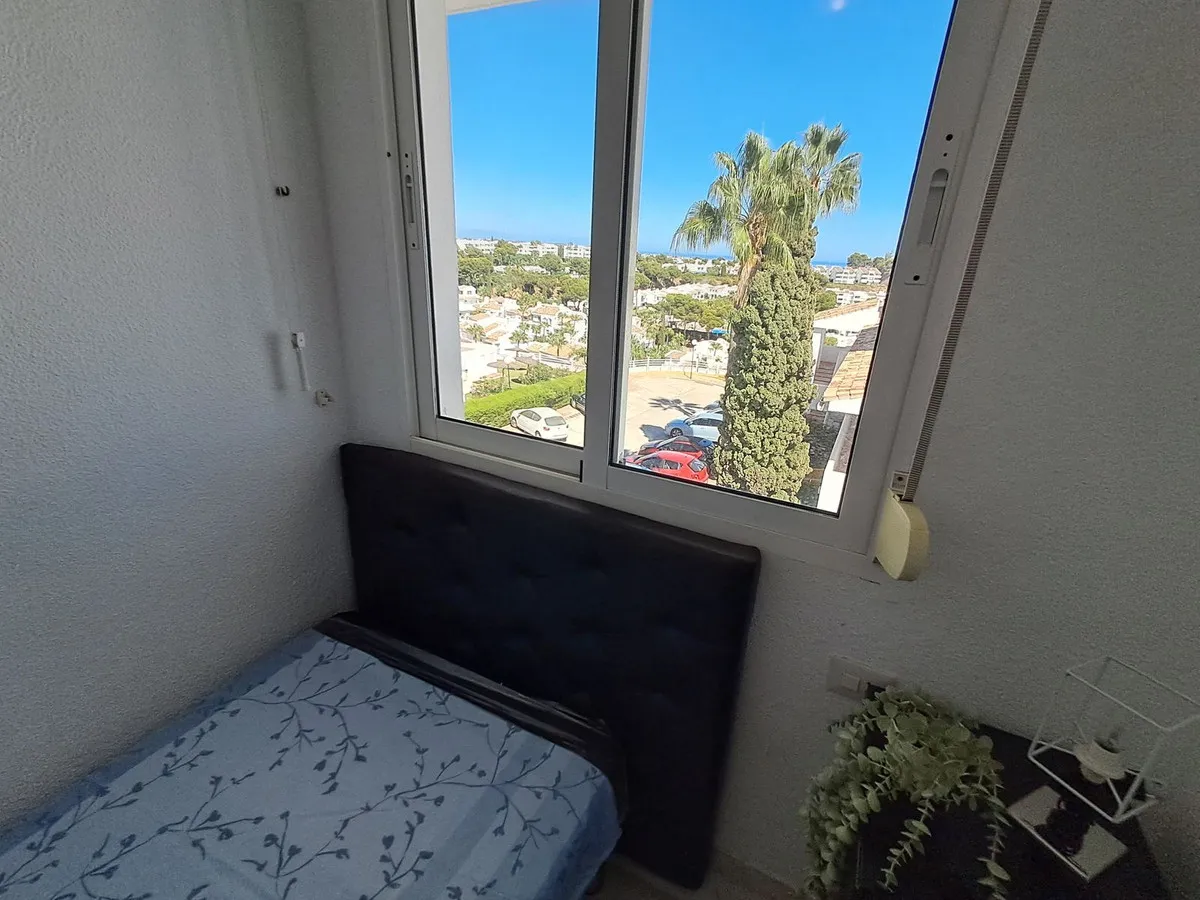 8a02774f-03f8-4220-9946-59eb726405a6