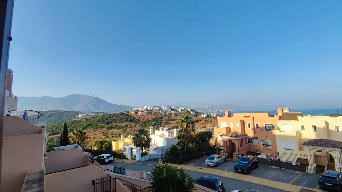 28e6ea52-fc25-4d48-afc1-ebb5b702abec