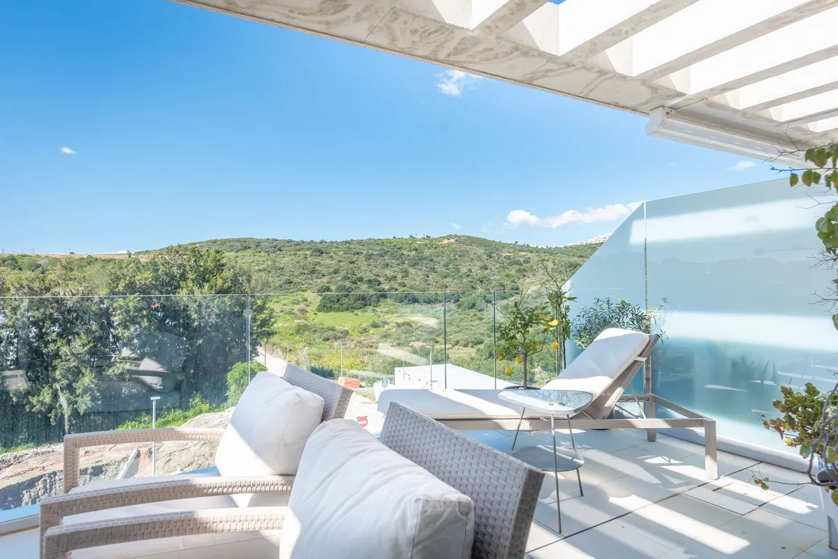 9806a6af-0ced-467d-8222-5f572d7ecb31