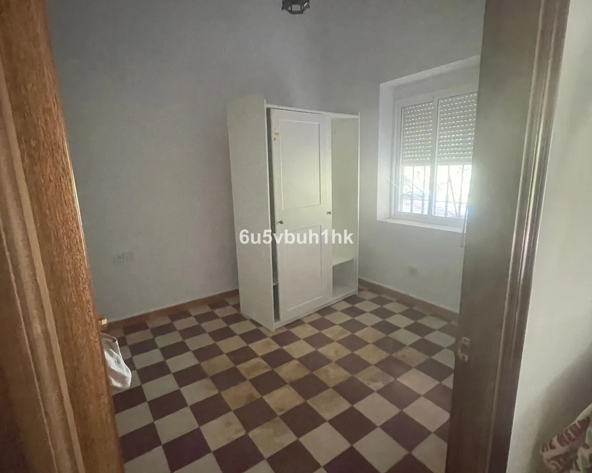 f6067a53-911e-47c8-badd-8d947576388d