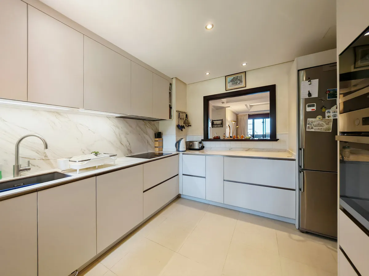 677d875e-c53e-48b4-b6ad-458335dc9d81