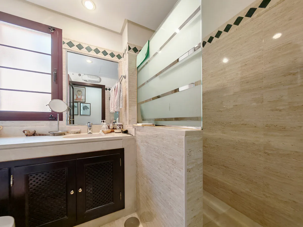 f1c5d54c-1ed9-4208-9229-91faf70a5ff5