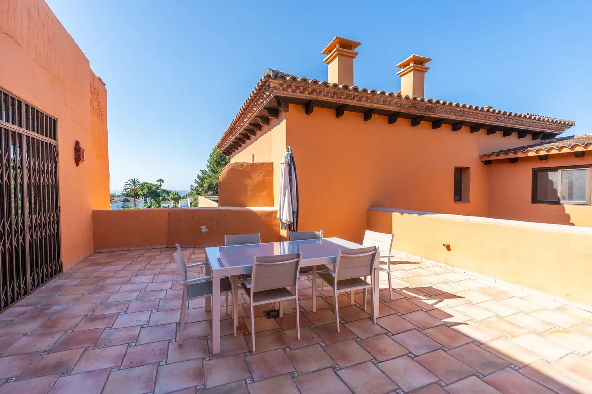 ffa2ea53-e935-462b-89fd-1c222ea89629