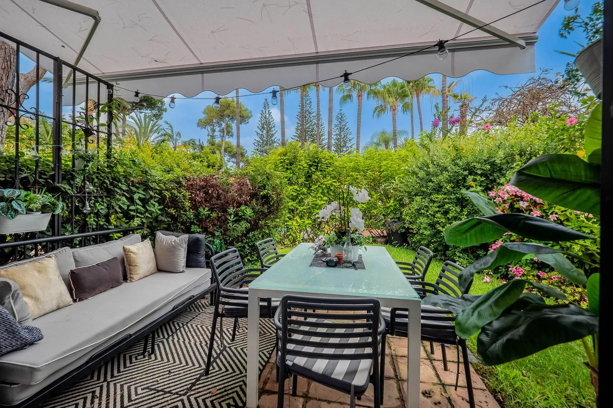 160a30b8-d5dd-407d-a5d6-7d60fe55a942