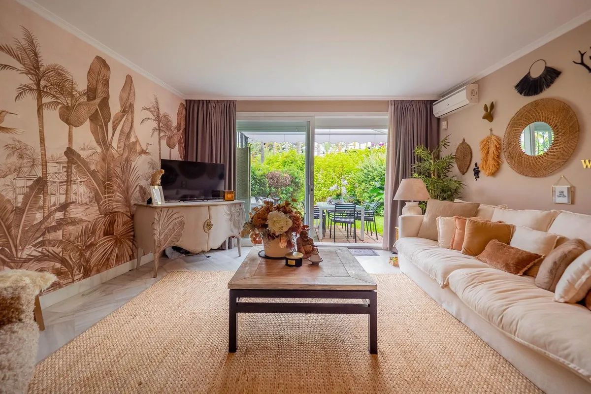 257b1d42-e76c-4b00-87e3-6377f287108e