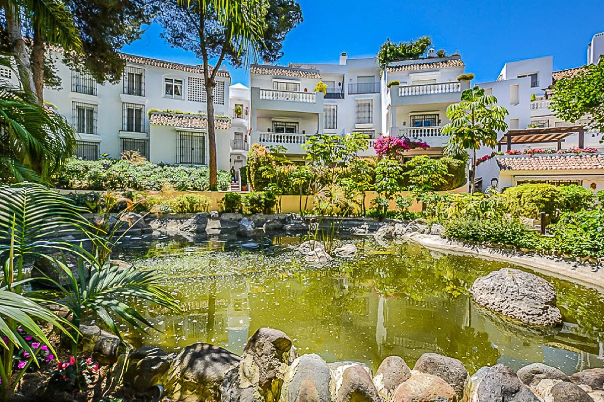 3c72a141-9acf-4b15-aac3-38fe38d7a4cf