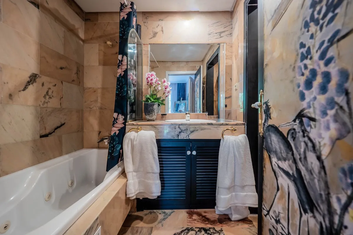 9d51964b-790d-40c1-90ce-3c663c8e3998