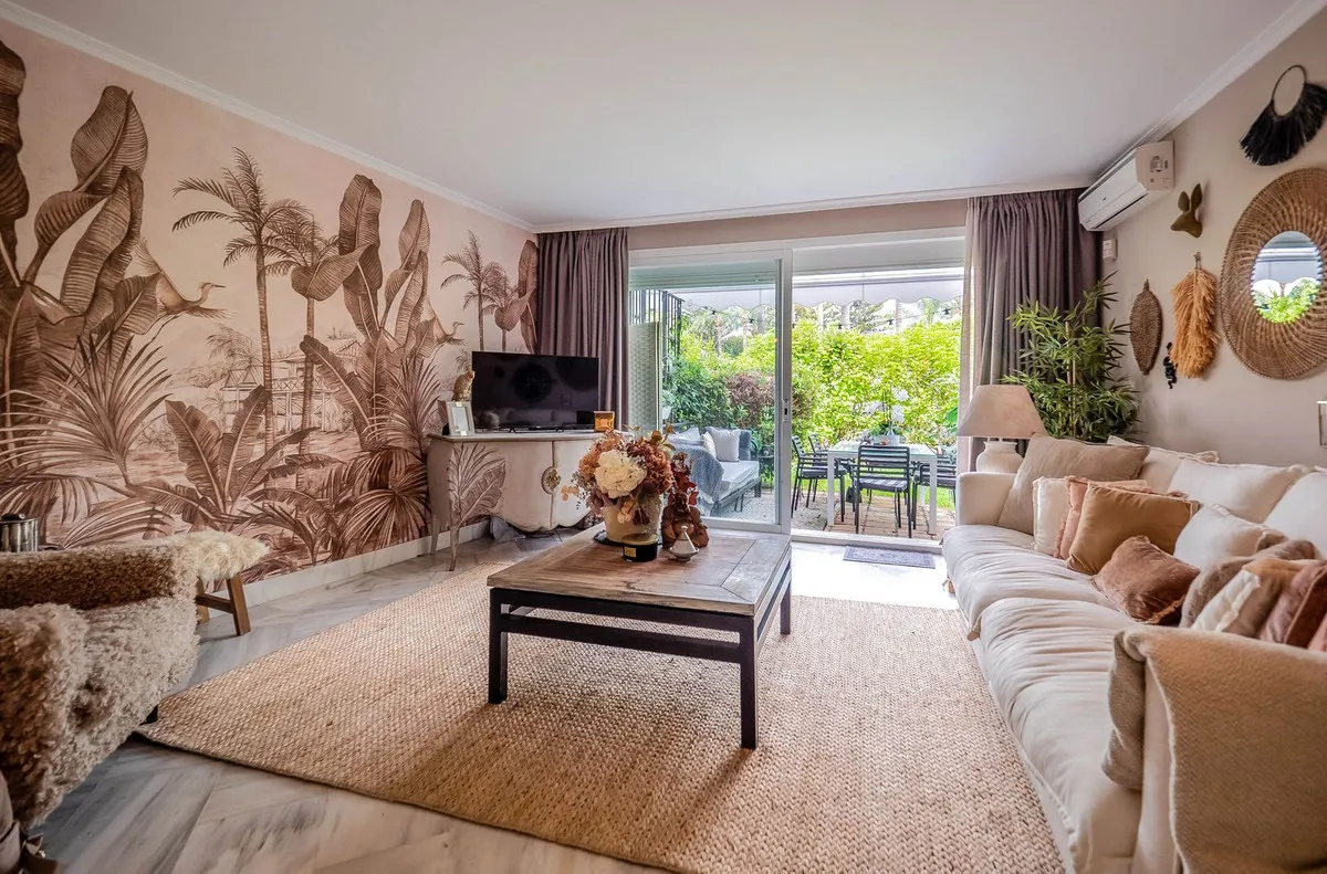 dea6900e-4084-4fc3-8f79-af43e73a5d50