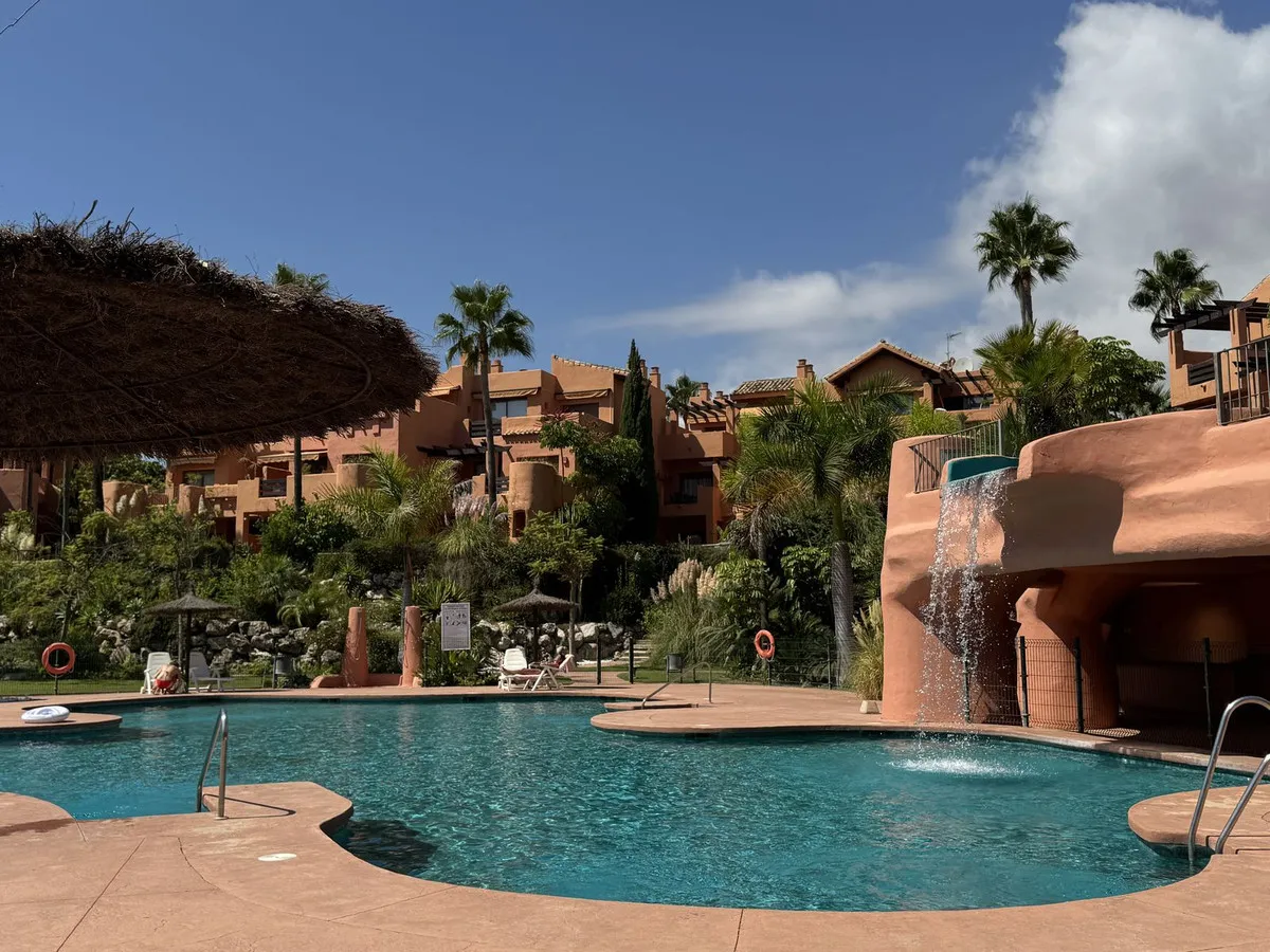 fafcf433-bced-406d-a417-46bb2ceb1316