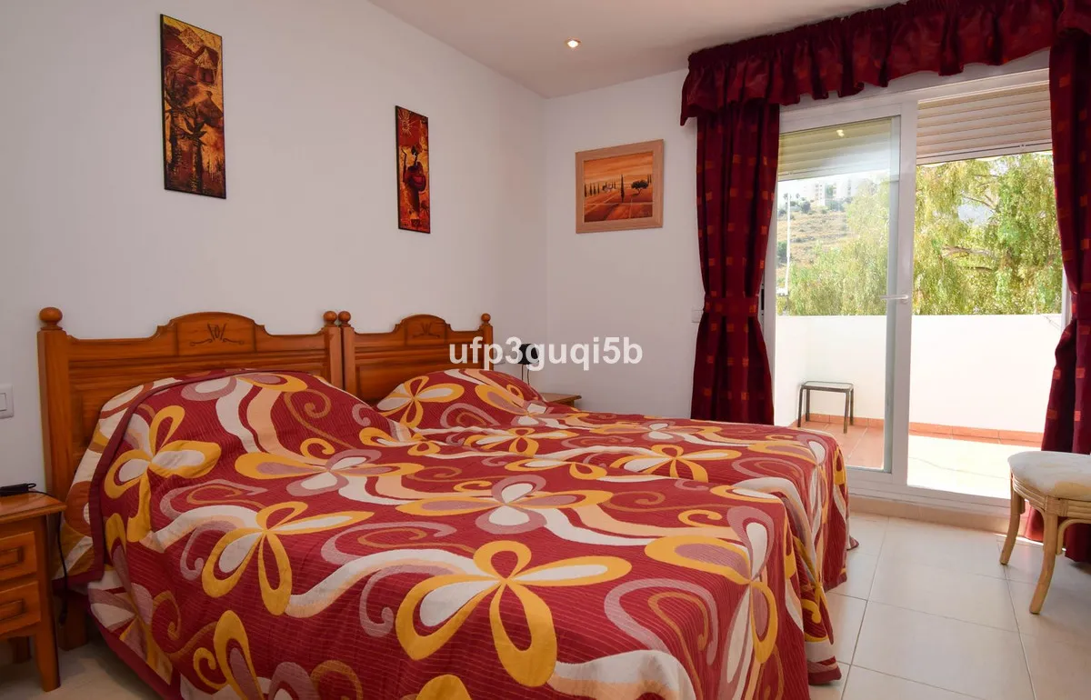 2ff5d482-18f2-47f4-892d-04211f5bf32a