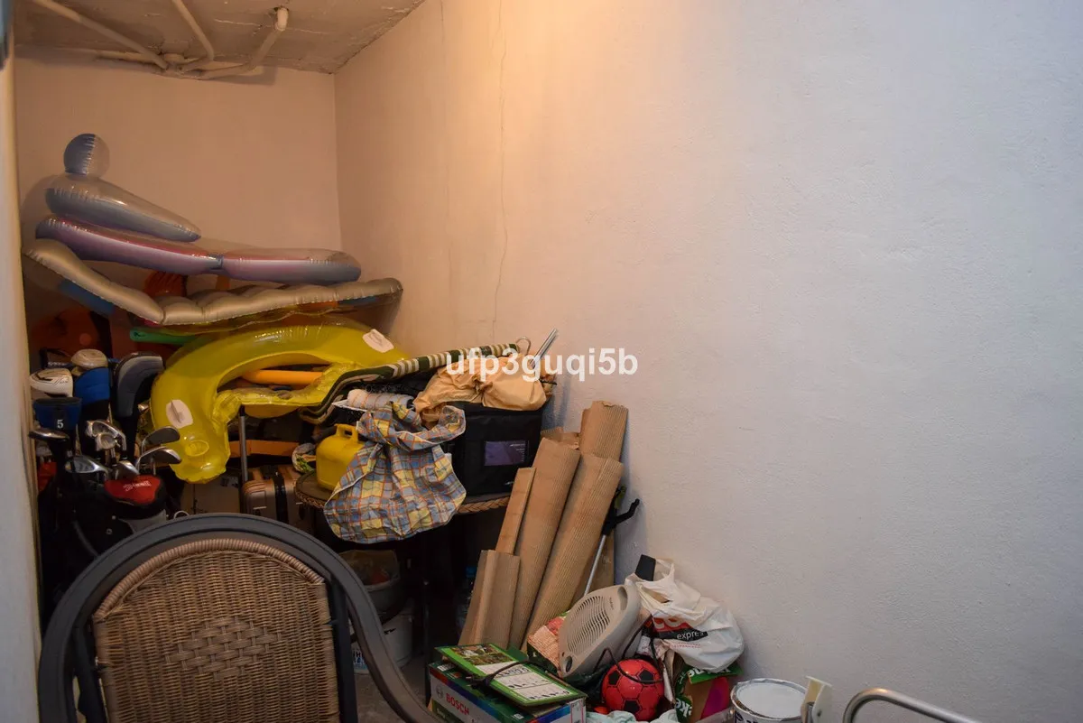 fd6879b2-c7e2-4f26-9cd2-a6e8d94821d5