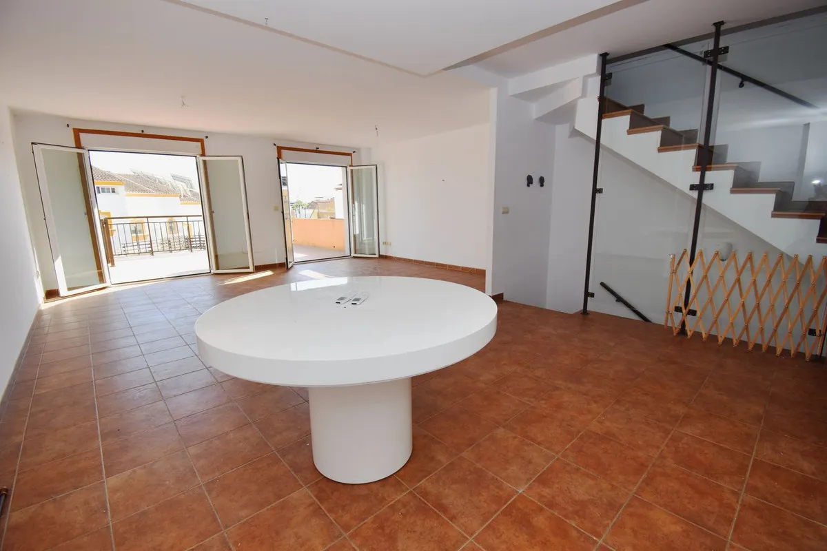 5dc8409e-c603-4d1f-b6fe-f1552bad6370