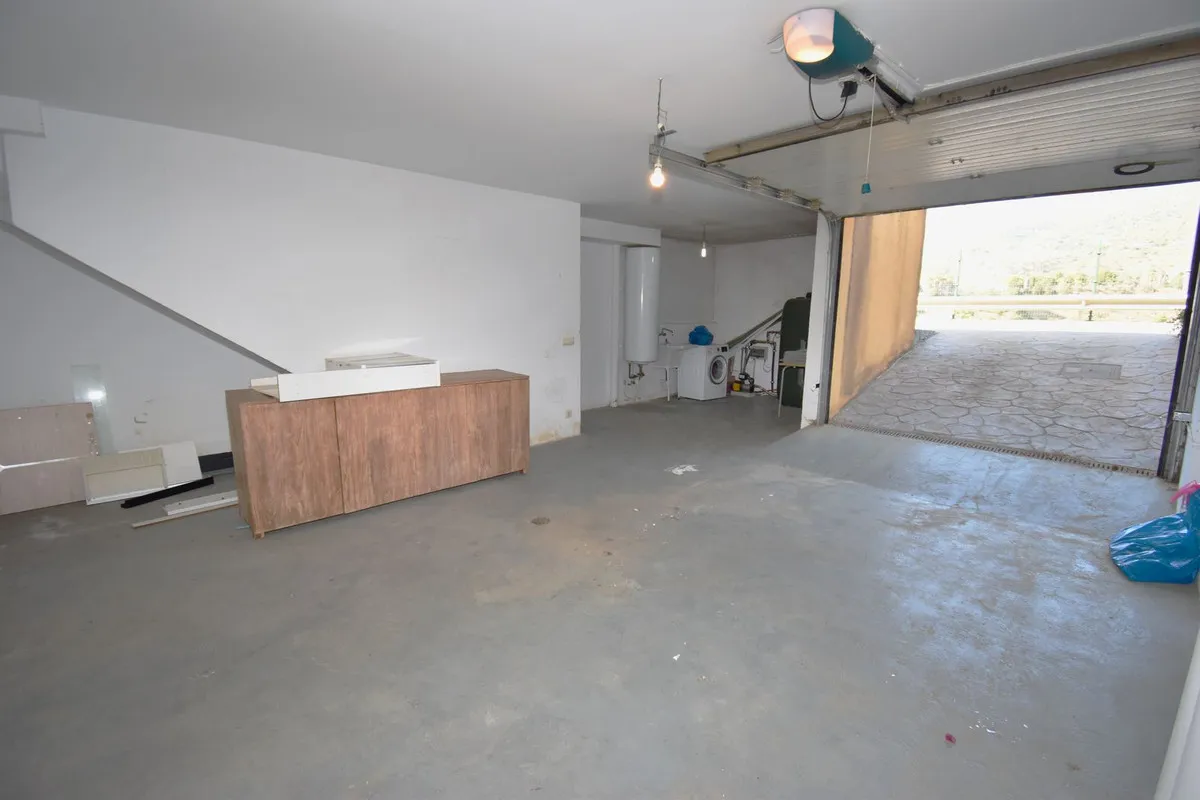 f56ff674-90bd-47d5-b73b-e938018637a0