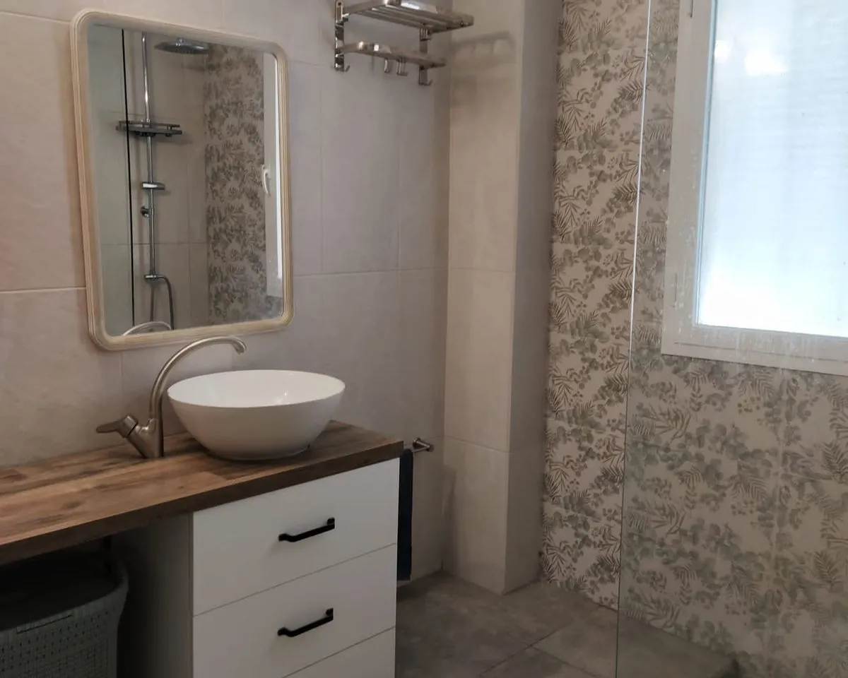 dedc4941-4b35-46f5-b56a-31152ec6305e