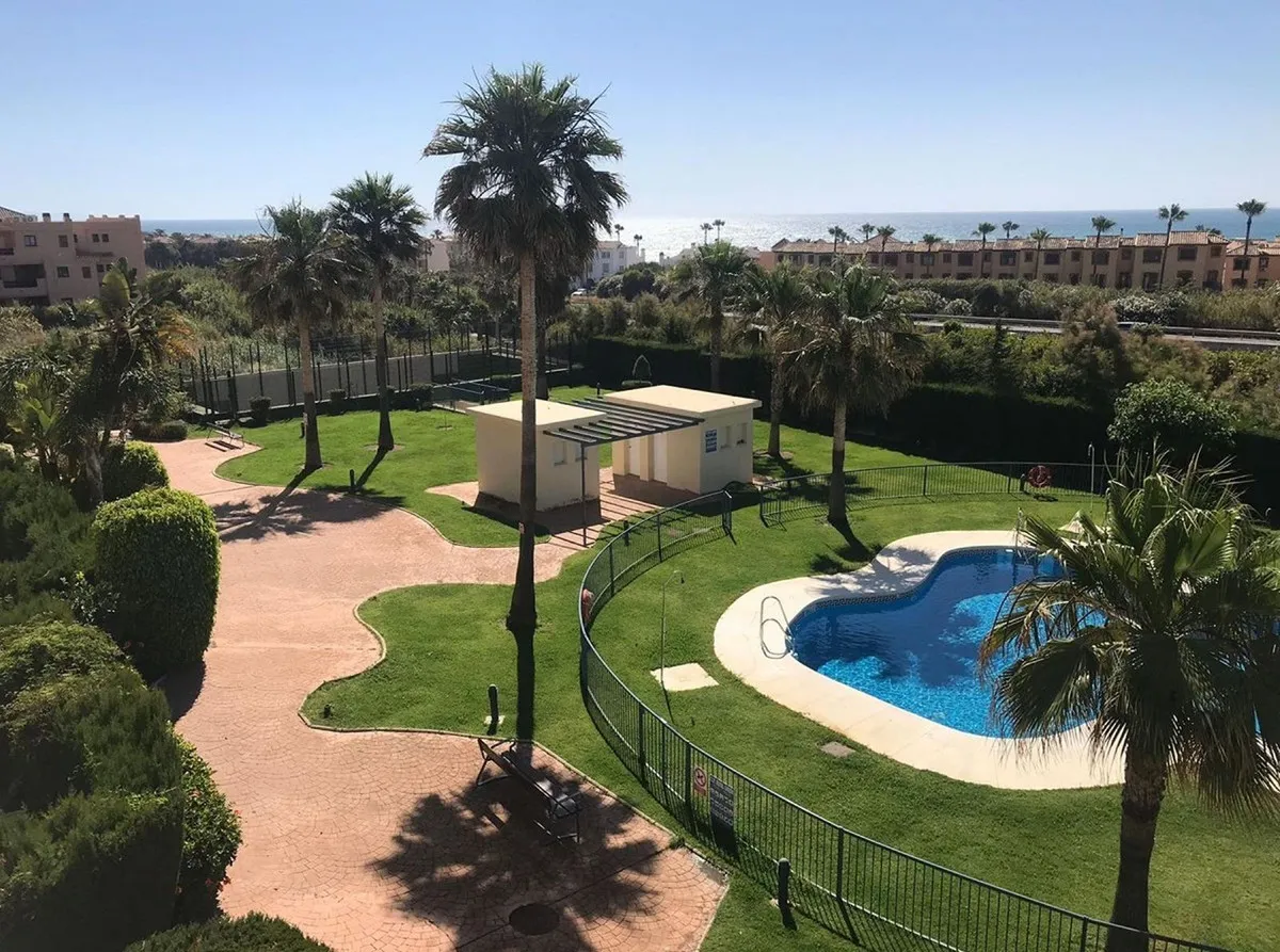 37f18480-0950-4e7b-a55b-5505e95a884c