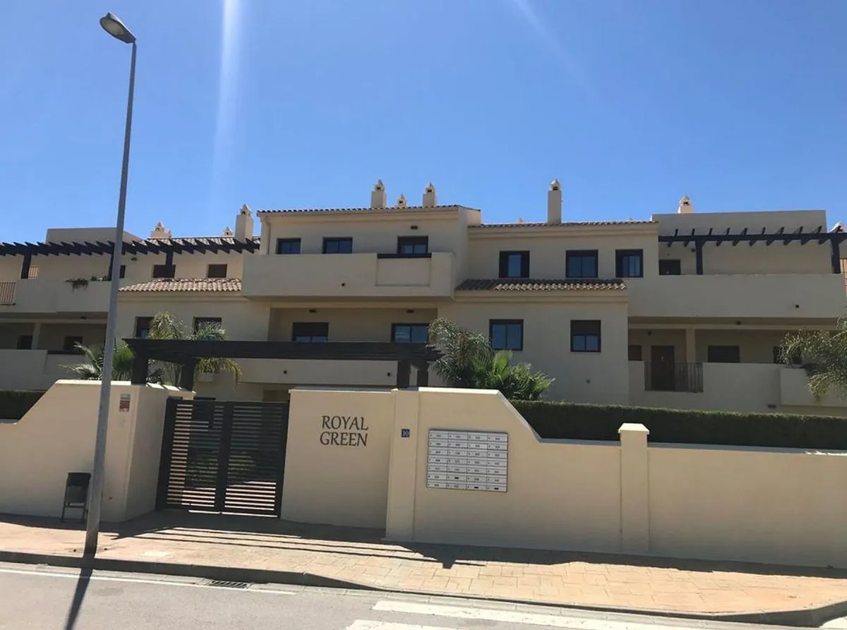 4c272934-12d6-48f4-97ec-54221ebedc38