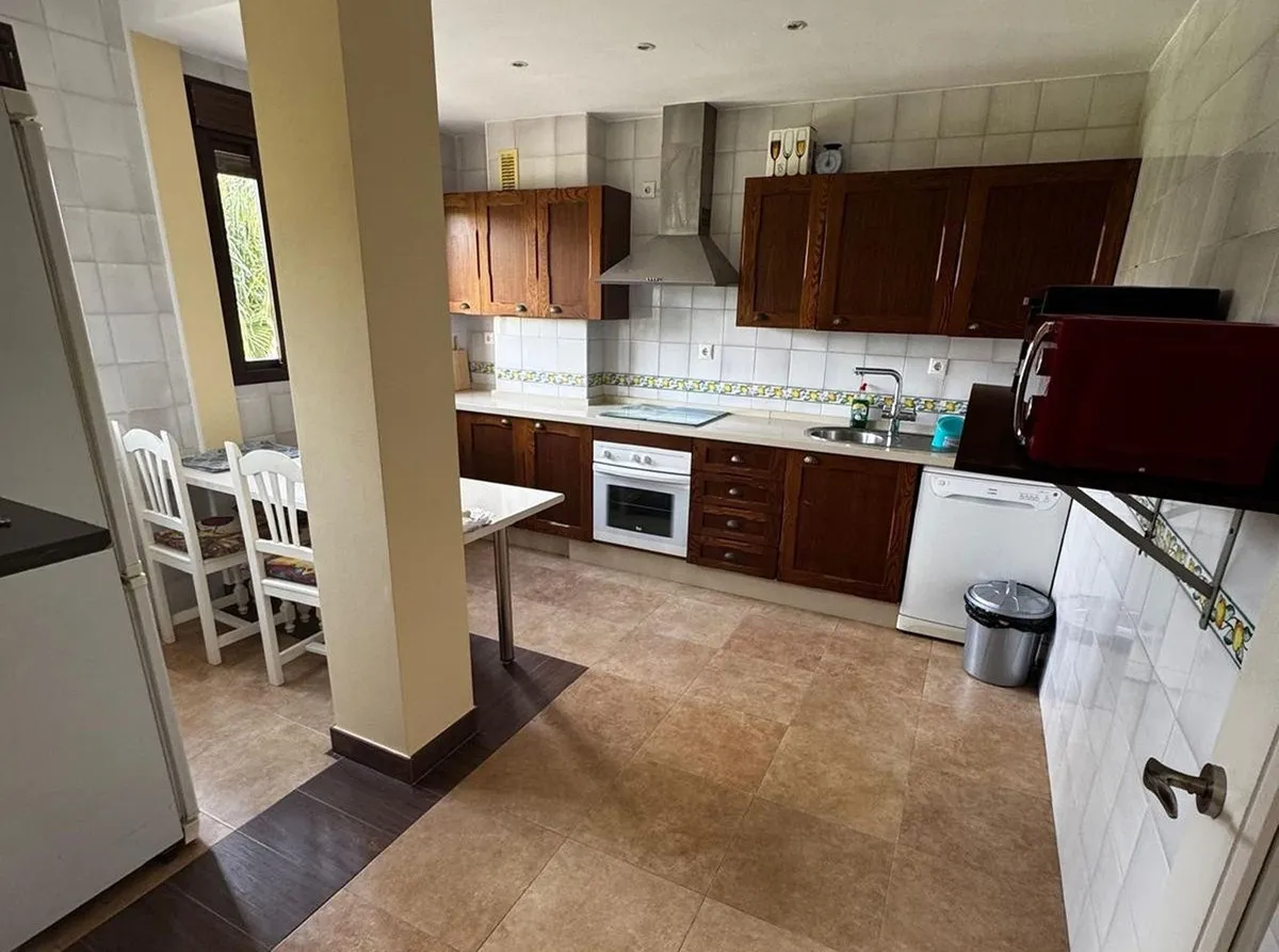 cf8bf31c-5ea8-4c44-8075-ac6280104a62