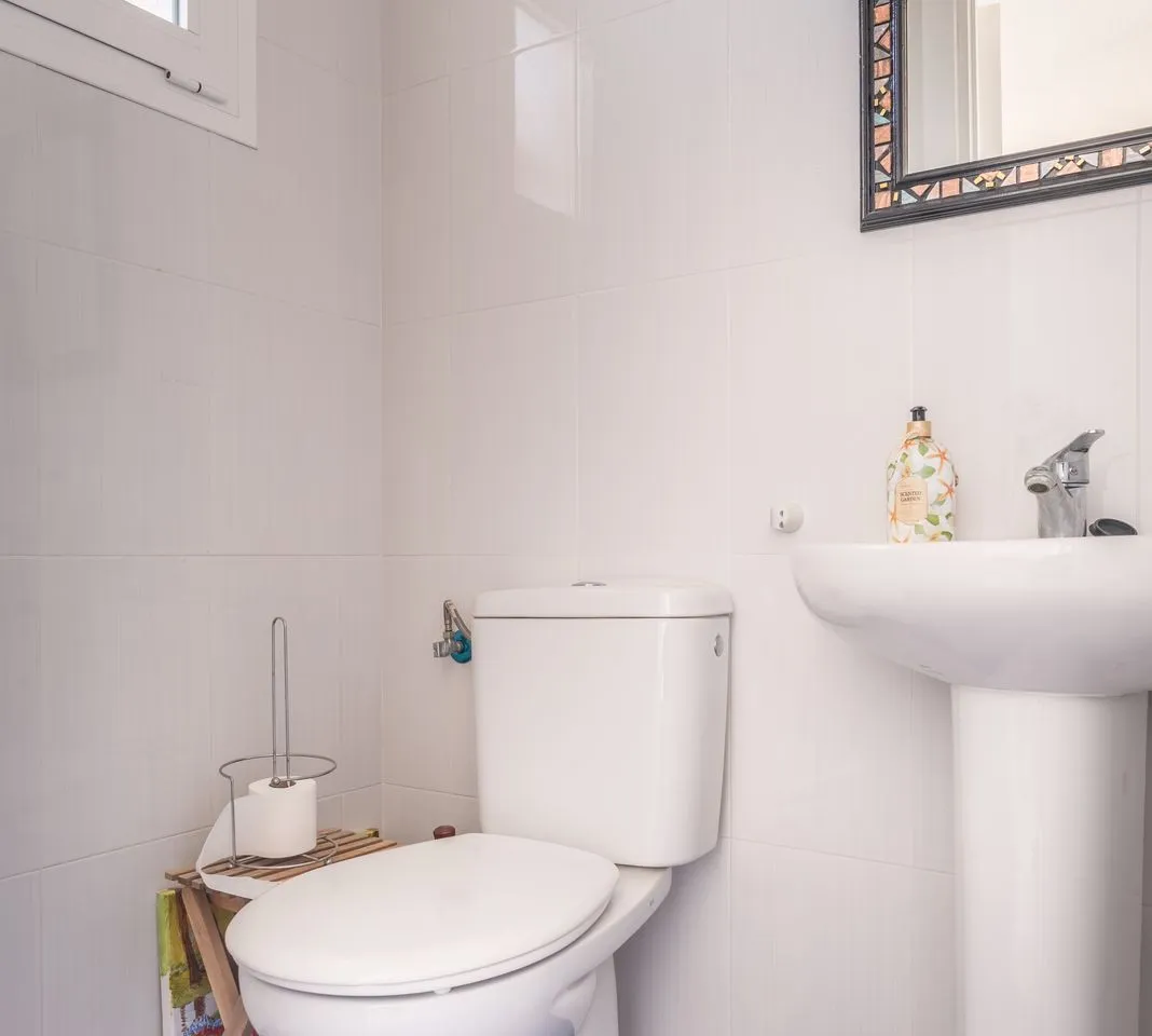 e3f6ca42-c653-4794-8b84-7f371f8be452