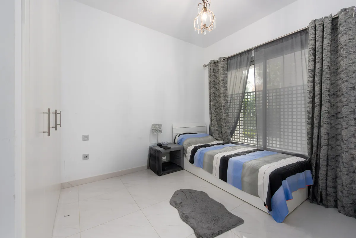 550a3fce-bef8-4522-a9d1-809bc0a25593