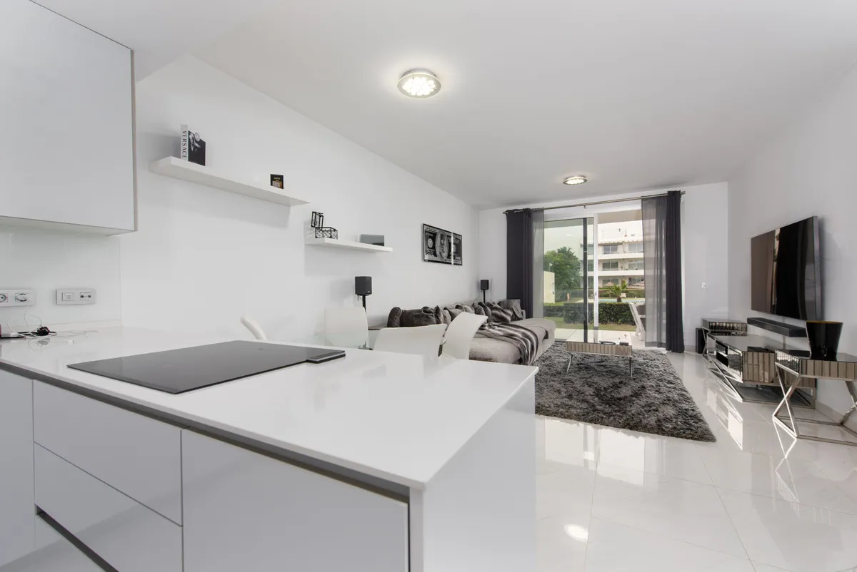 d82a789c-f03a-47db-816d-82320e90a544