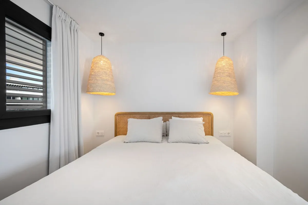 a4008b7e-938a-46cc-ba6b-197dd521a69c