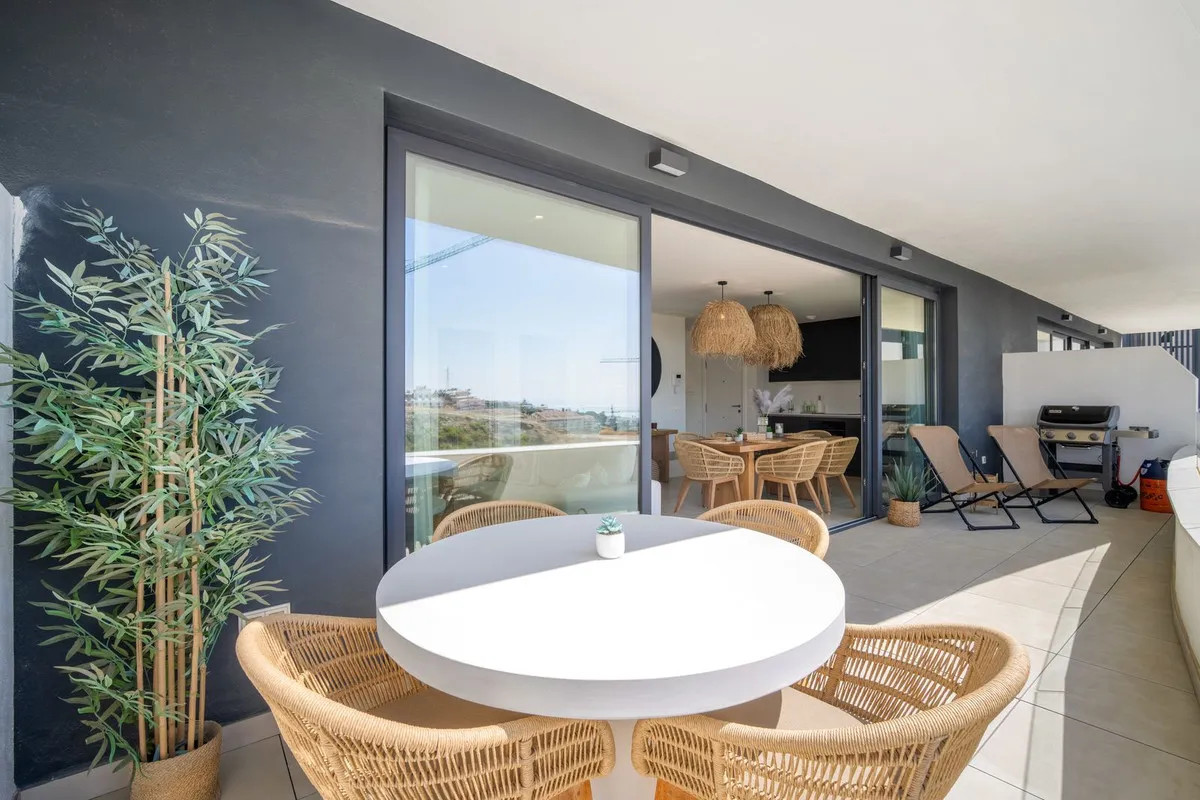 de9e89d0-4e06-4065-a5d2-df42d70d7a57