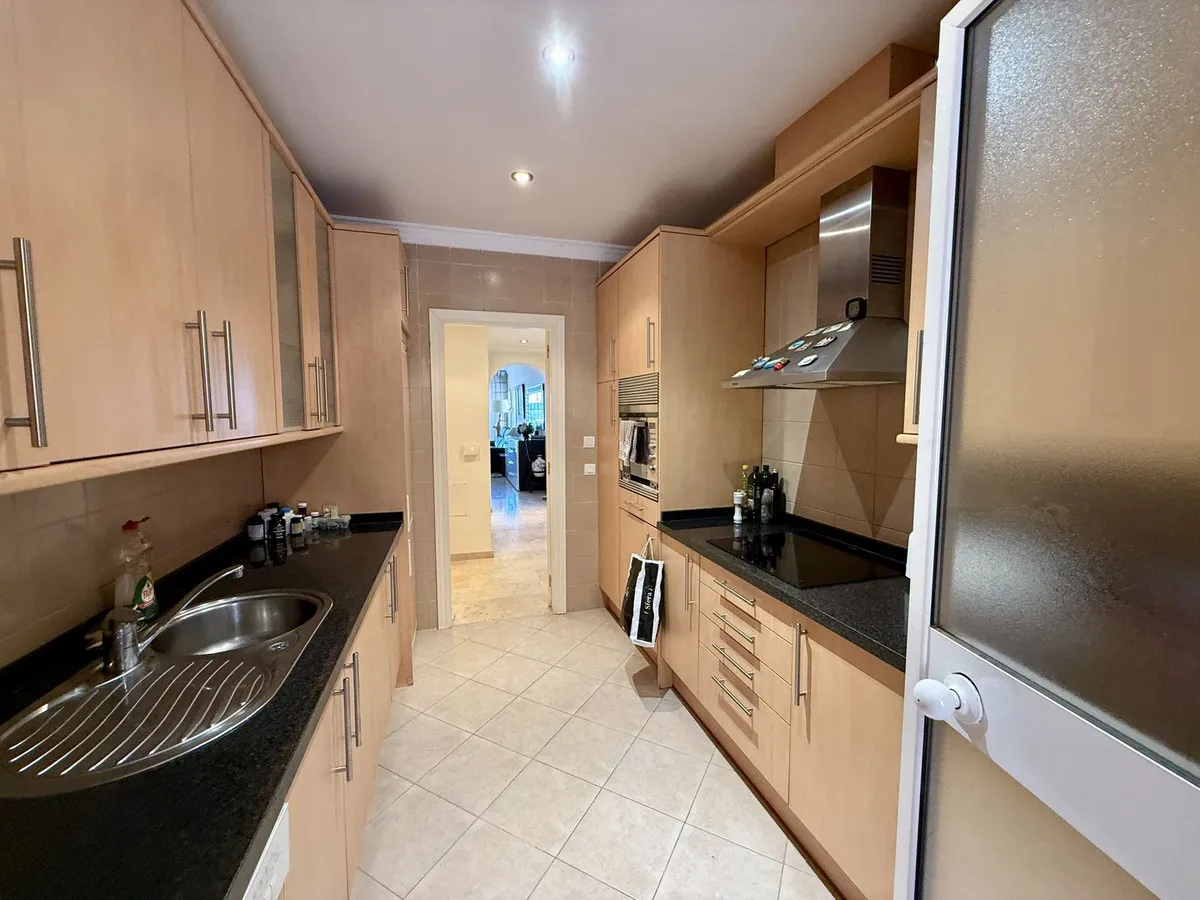 905f93ae-fada-4d92-b0f4-792a28c95618