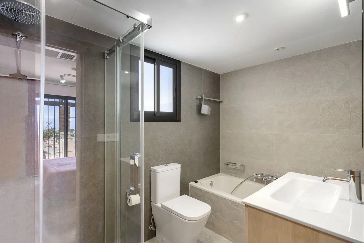 d0dd3663-ecfe-48e2-995e-9919a535a445