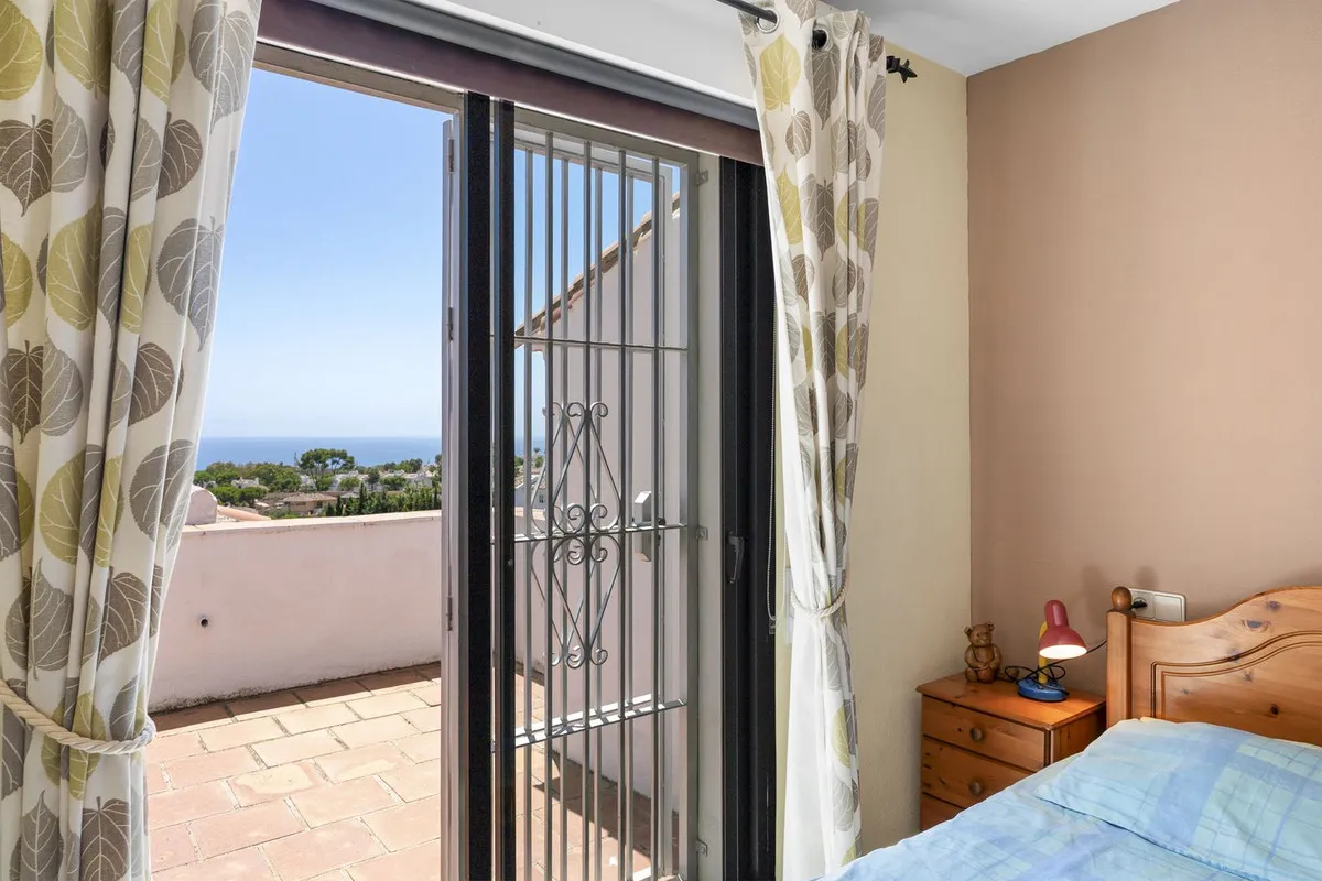 dce55f71-c81c-4085-8234-0f2117a9a8c0