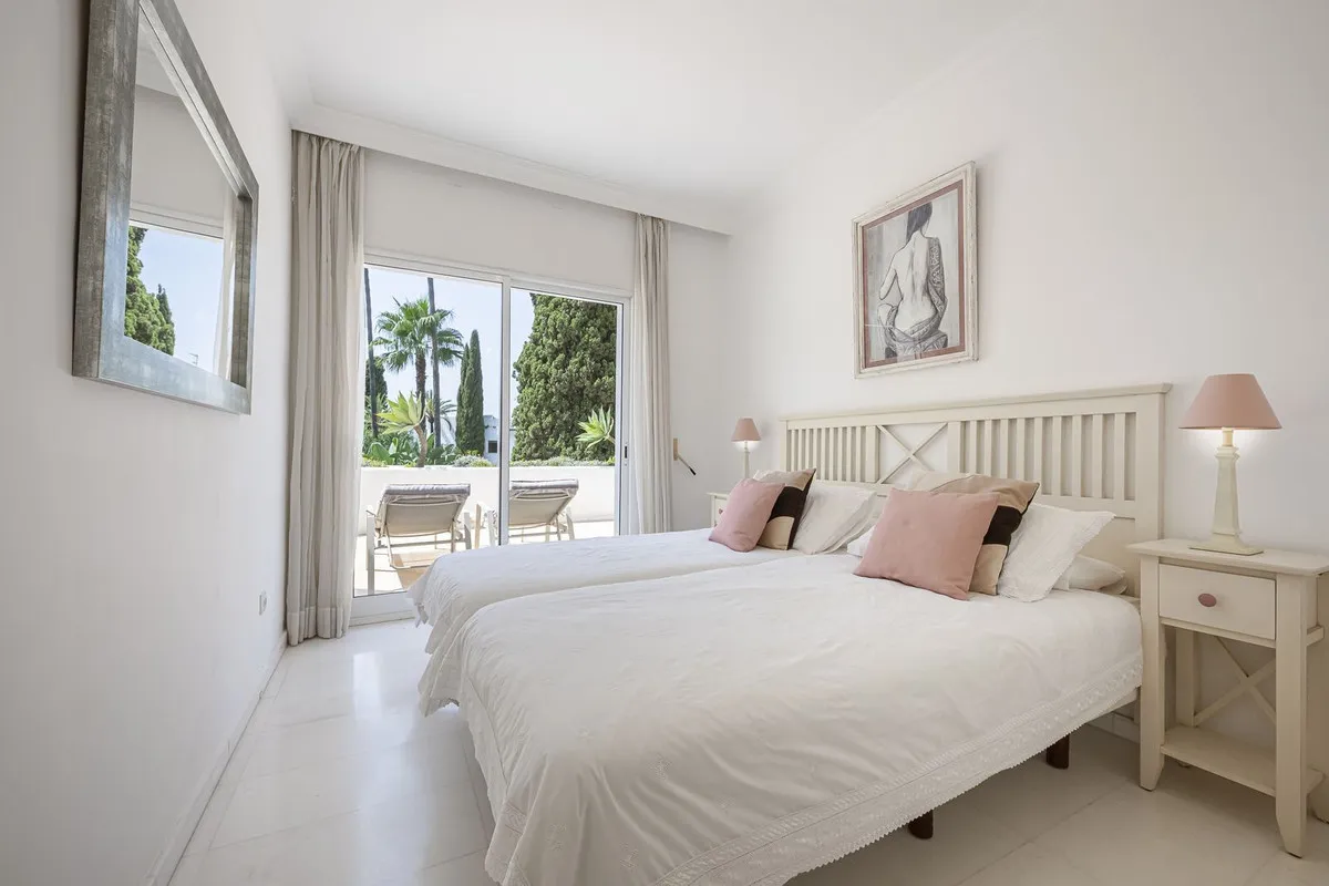 0849e859-51e1-48cb-9cb5-3ec46fcb7637