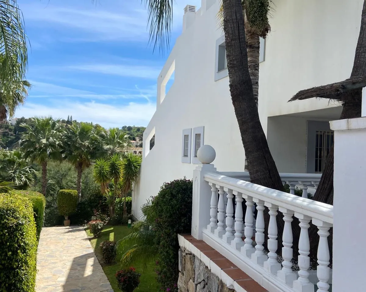 2b84c6a5-9a7d-430e-90c6-605c53a1702e