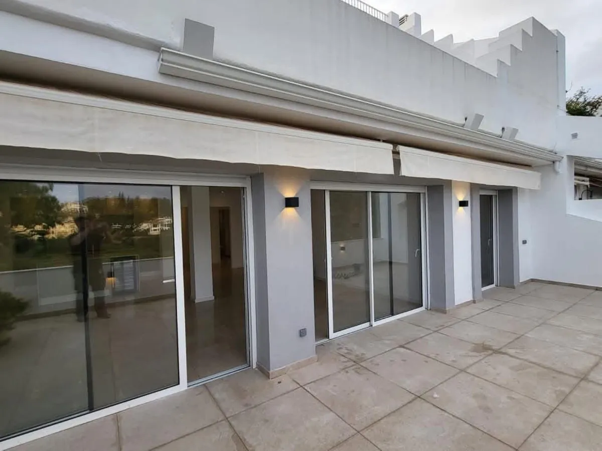 ebef52ff-e0a0-43a1-b6ea-b1f917320d64