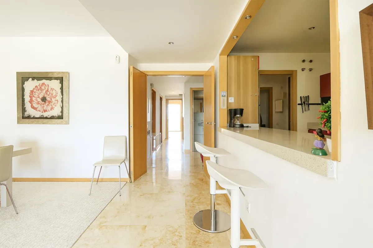 5e28024e-efd1-4bae-b438-033d330c9faa