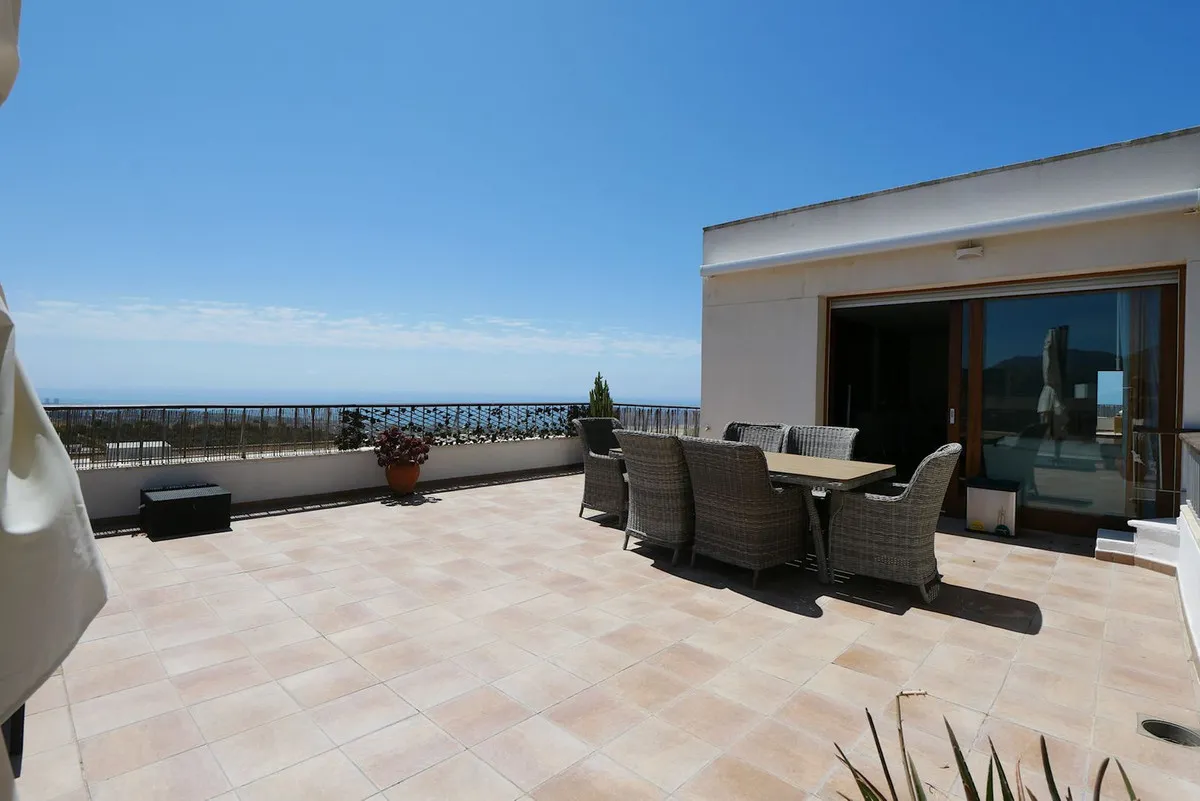 7012bf2c-7793-4299-baf9-9d68868ae74d