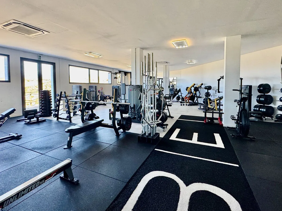 034ec600-800b-4666-87e3-aa5b49a079d0