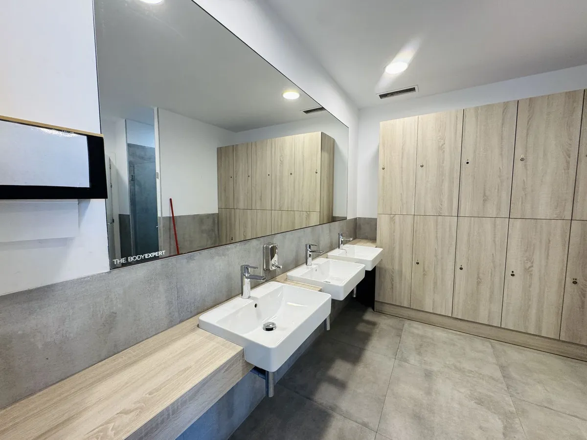 21e86c9a-3a40-4aeb-8a12-51bd6e041e76