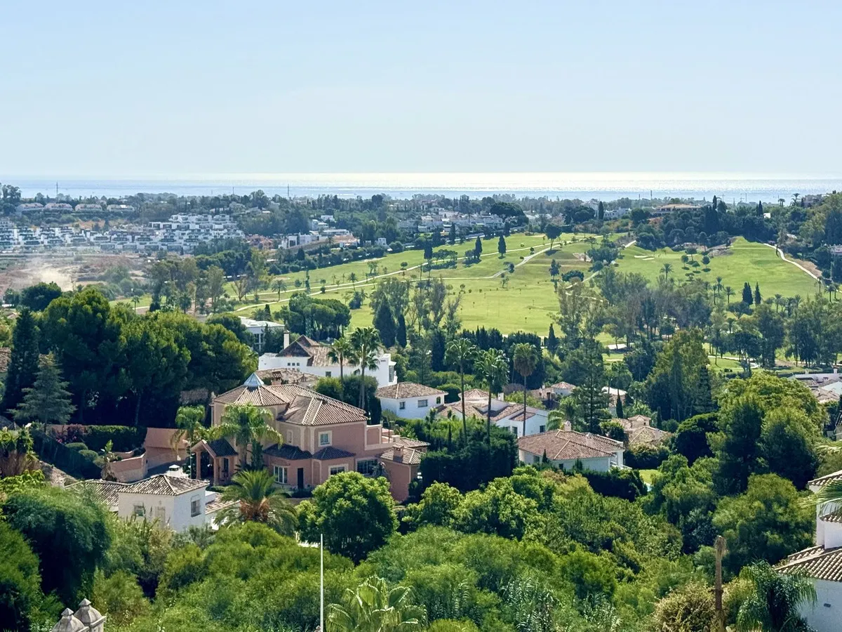 ca57c074-e072-4834-b618-5a3f5186653b