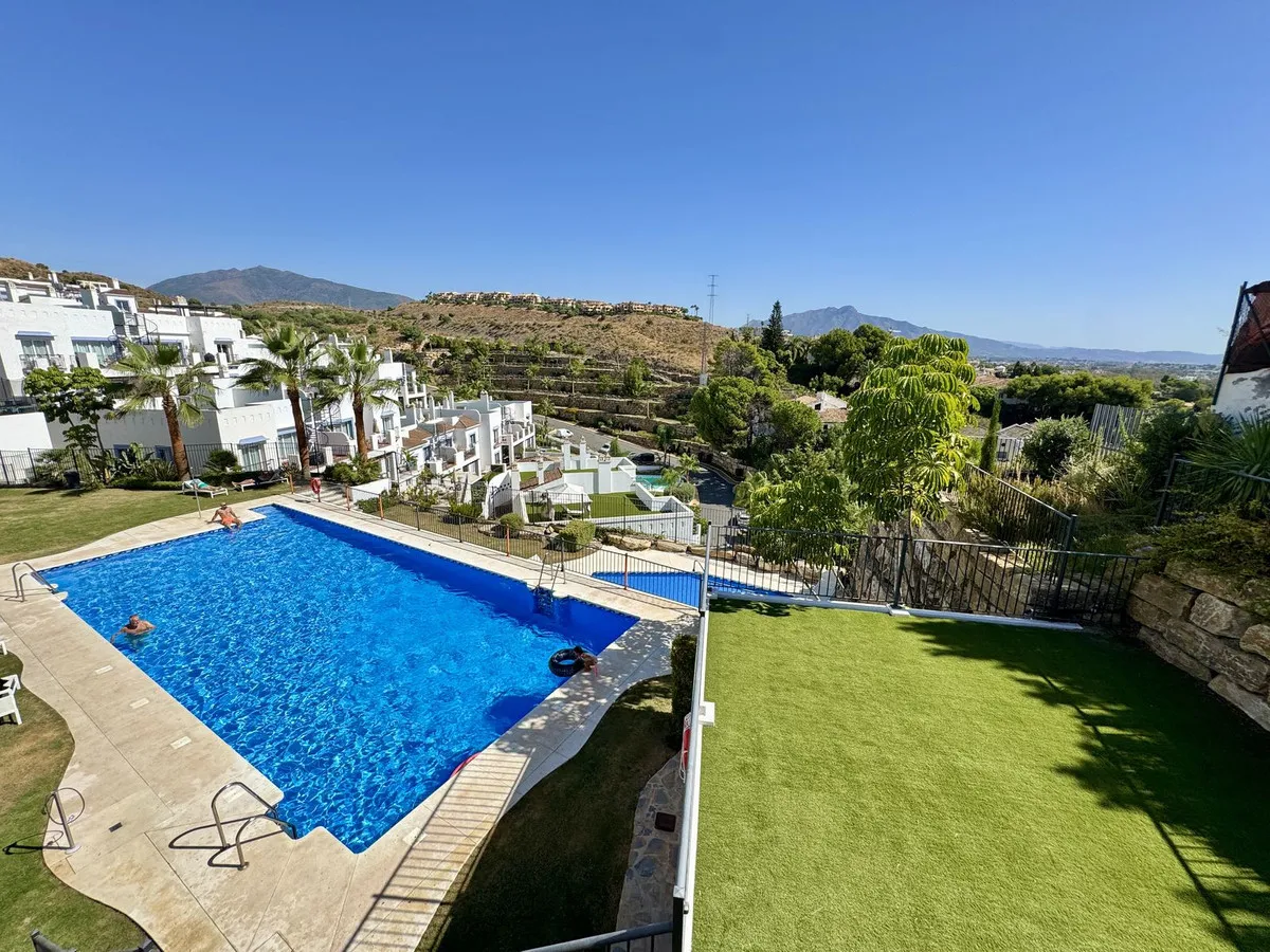 ef7382b2-d531-4f26-9ff2-3c654ea5943e