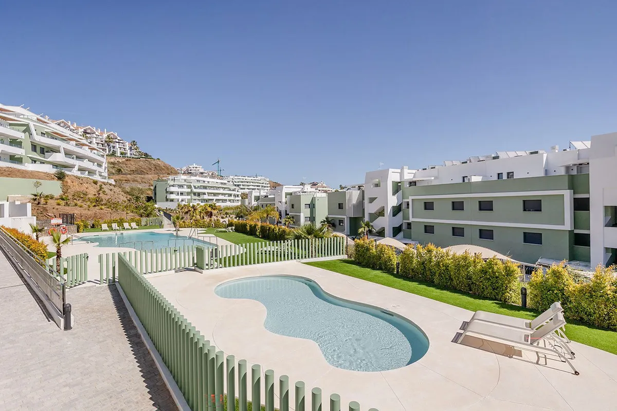 4f8d601a-8390-41f1-b9a3-6c4edf2d3b8b