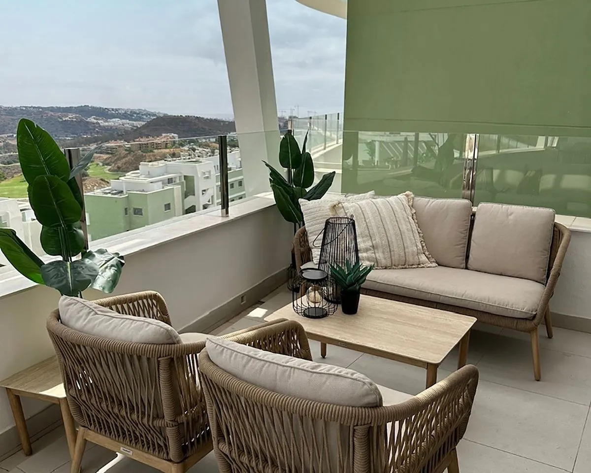 e835def1-5dfb-48b0-9fe8-da11024e8288