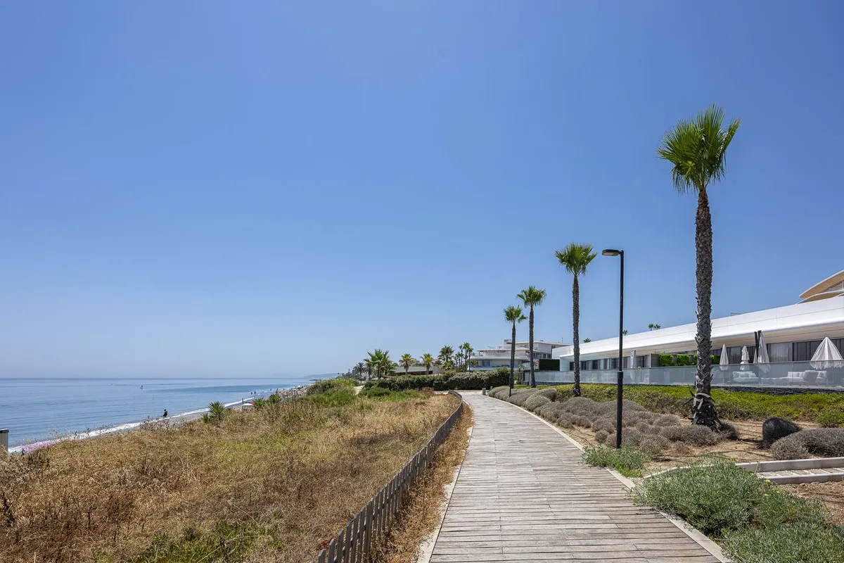 4a61f69c-98c2-44e8-a6ad-a7a5334faf88