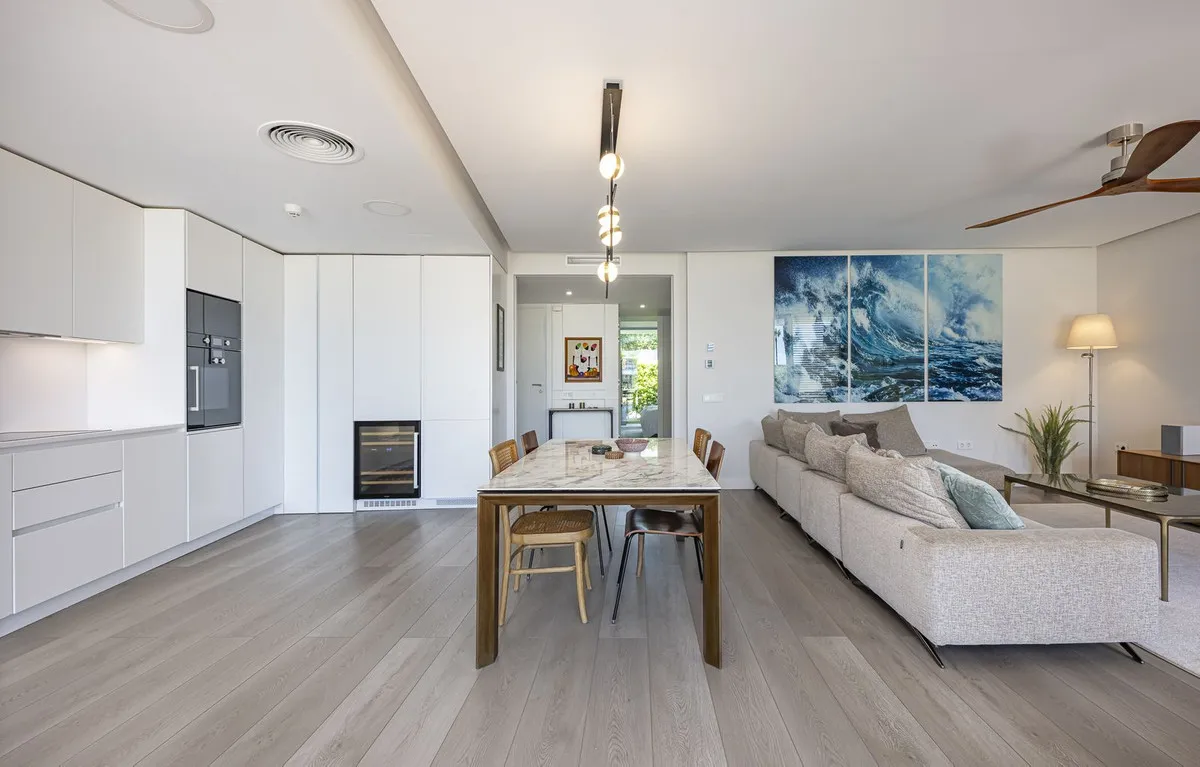 6c9f00ec-9d7d-4d02-8c24-4d41487da284